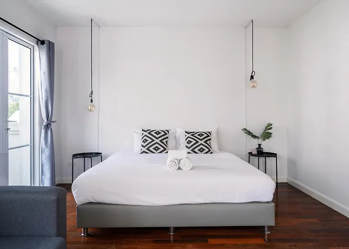 Miq 808 Designer Townhouse Asok Bts - Entire 3 Bedroom With Pool - Sleeps 16 Guests Villa