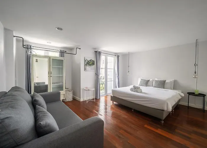 Villa Miq 808 Designer Townhouse Asok Bts - Entire 3 Bedroom With Pool - Sleeps 16 Guests