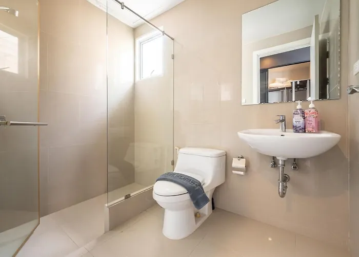 Villa Miq 808 Designer Townhouse Asok Bts - Entire 3 Bedroom With Pool - Sleeps 16 Guests