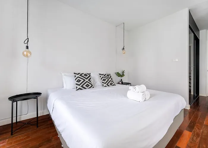 Villa Miq 808 Designer Townhouse Asok Bts - Entire 3 Bedroom With Pool - Sleeps 16 Guests *