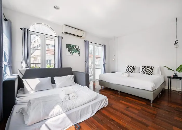 Miq 808 Designer Townhouse Asok Bts - Entire 3 Bedroom With Pool - Sleeps 16 Guests Villa Bangkok