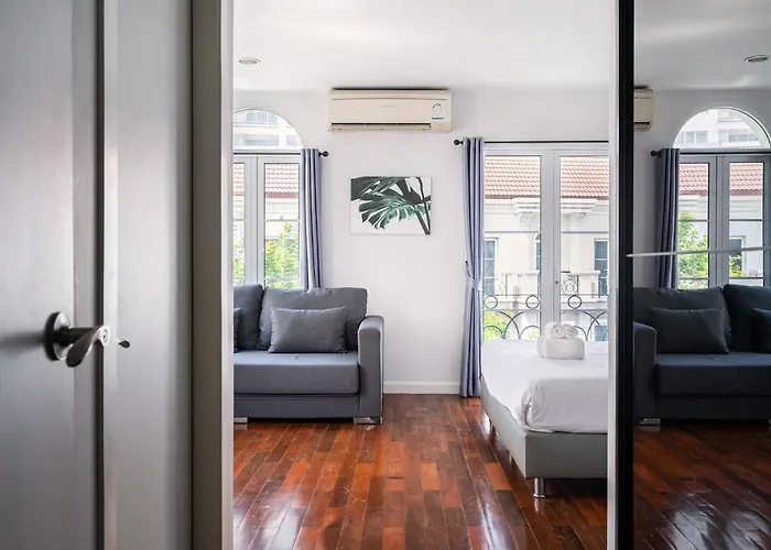 Miq 808 Designer Townhouse Asok Bts - Entire 3 Bedroom With Pool - Sleeps 16 Guests