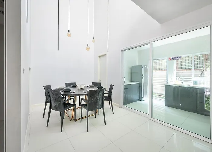 Villa Miq 808 Designer Townhouse Asok Bts - Entire 3 Bedroom With Pool - Sleeps 16 Guests