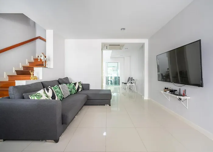 Villa Miq 808 Designer Townhouse Asok Bts - Entire 3 Bedroom With Pool - Sleeps 16 Guests