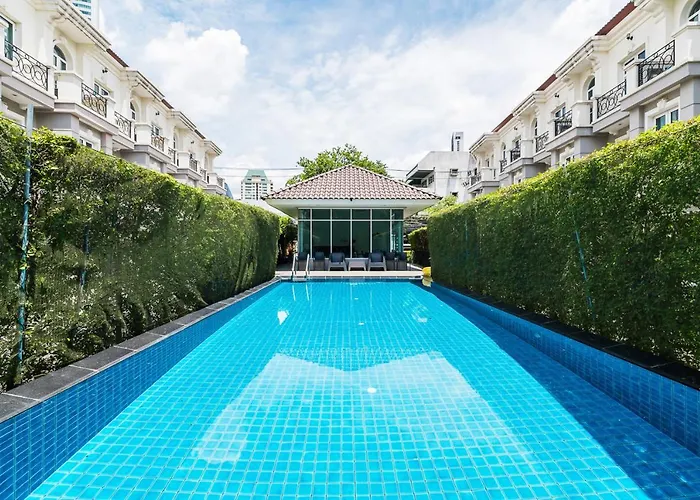 Miq 808 Designer Townhouse Asok Bts - Entire 3 Bedroom With Pool - Sleeps 16 Guests Villa Bangkok