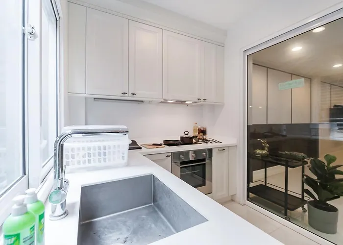 Miq 808 Designer Townhouse Asok Bts - Entire 3 Bedroom With Pool - Sleeps 16 Guests Bangkok
