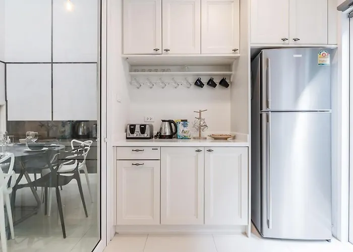Miq 808 Designer Townhouse Asok Bts - Entire 3 Bedroom With Pool - Sleeps 16 Guests Villa Bangkok